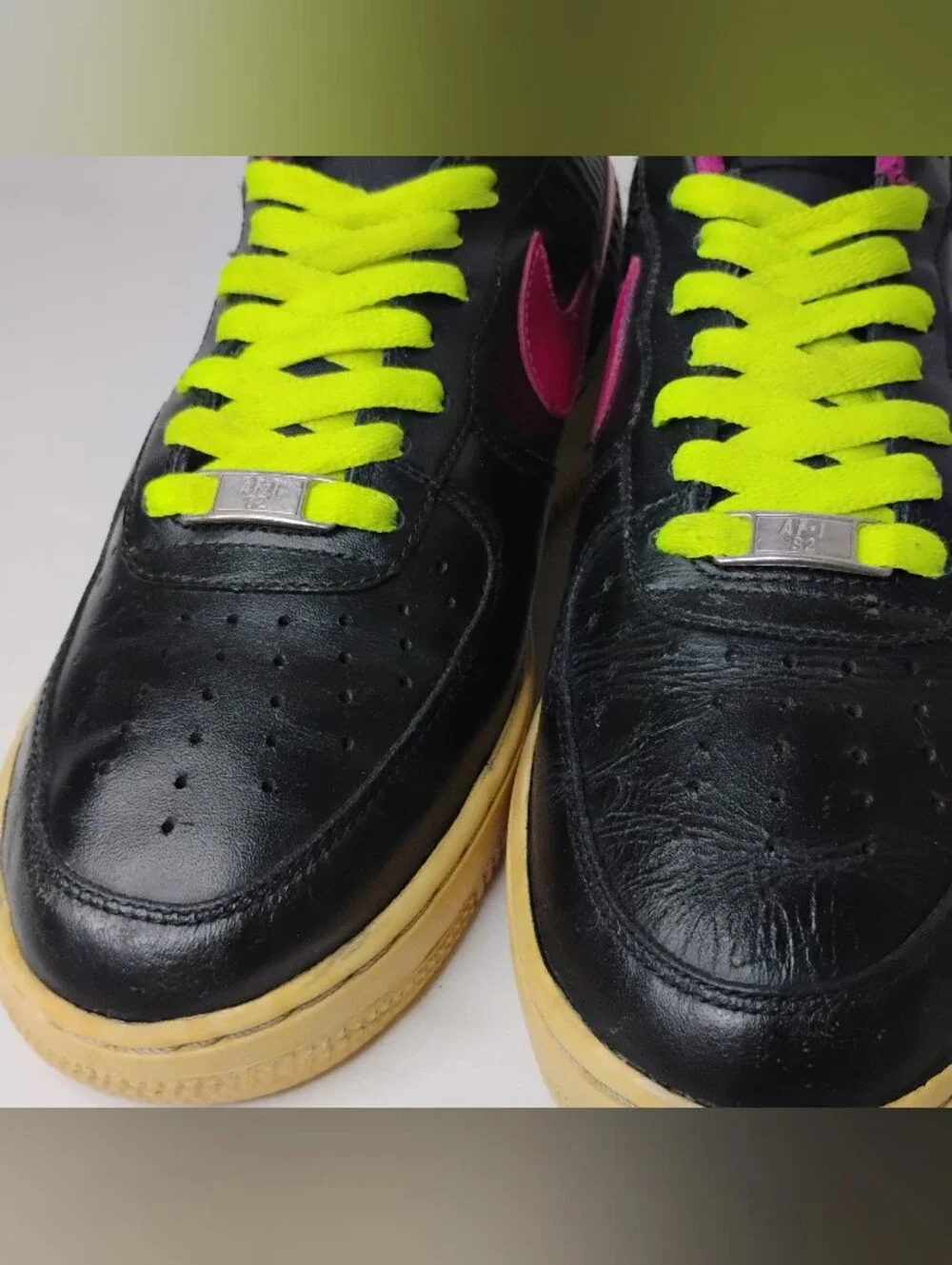 Men's Size 7.5 Vintage Nike Air Force 1 London AF1 Fireberry Retro 2012 Sneakers